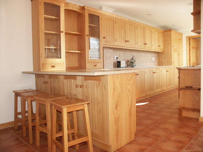 Oak kitchen.JPG